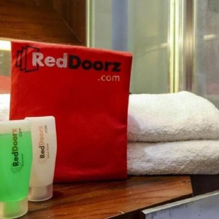 Reddoorz Plus @ Paal 2 มานาโด ภายนอก รูปภาพ