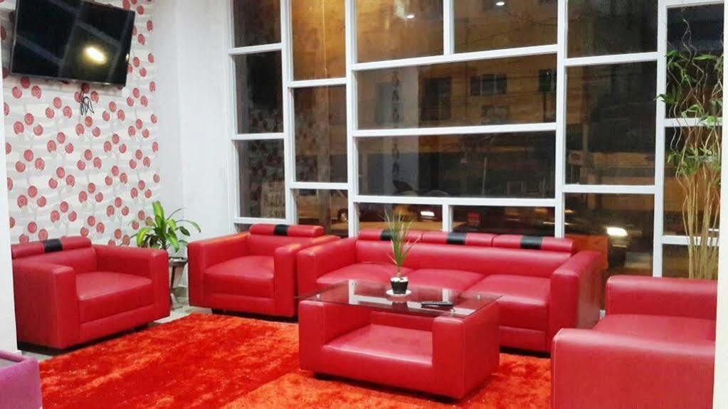 Reddoorz Plus @ Paal 2 มานาโด ภายนอก รูปภาพ