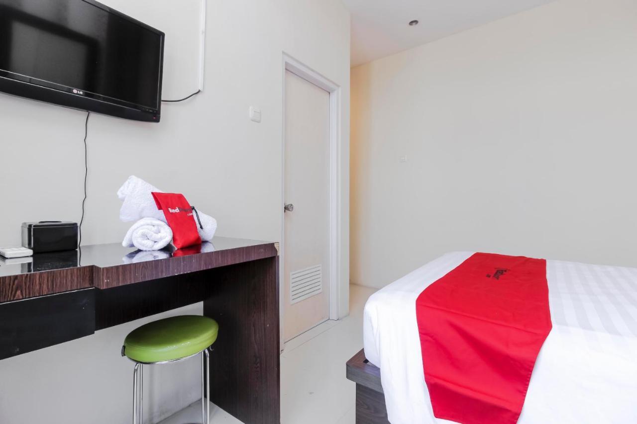 Reddoorz Plus @ Paal 2 มานาโด ภายนอก รูปภาพ